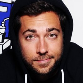 Zachary Levi  Image