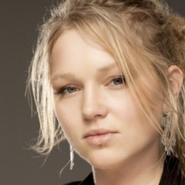 Crystal Bowersox  Image