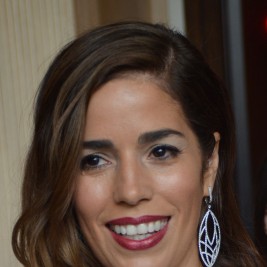 Ana Ortiz Mani Image