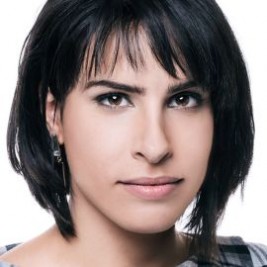 Desiree Akhavan Agent