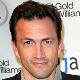 Andrew Shue Agent