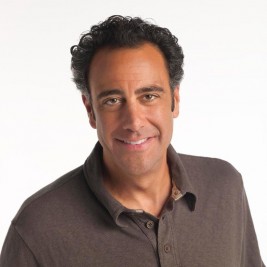 Brad Garrett Mani Image