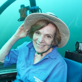 Sylvia Earle Mani Image